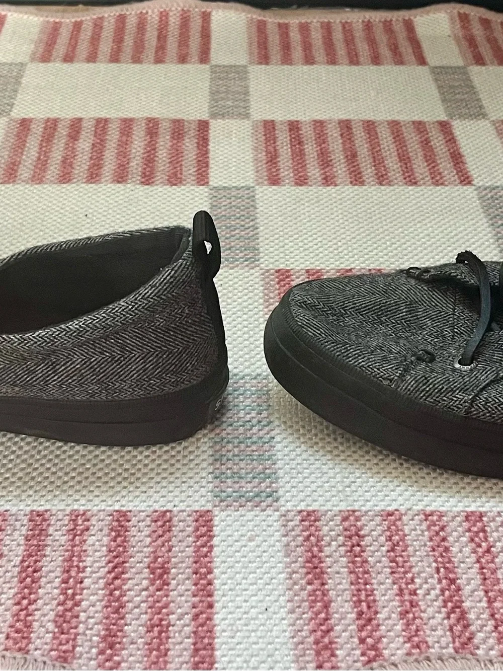 Sperry Women’s Gray Crest Vibe Sneakers size 7